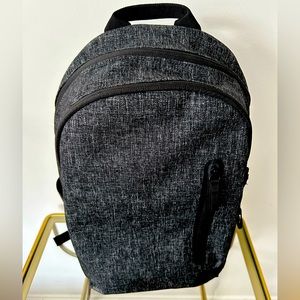 Everlane The Nylon Commuter Backpack (unisex)